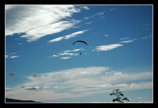 Parapentiste col de la Forclaz