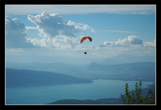 Parapentiste col de la Forclaz